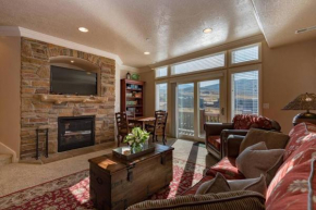 Snowbasin Haven with Hot Tub and Resort Amenities